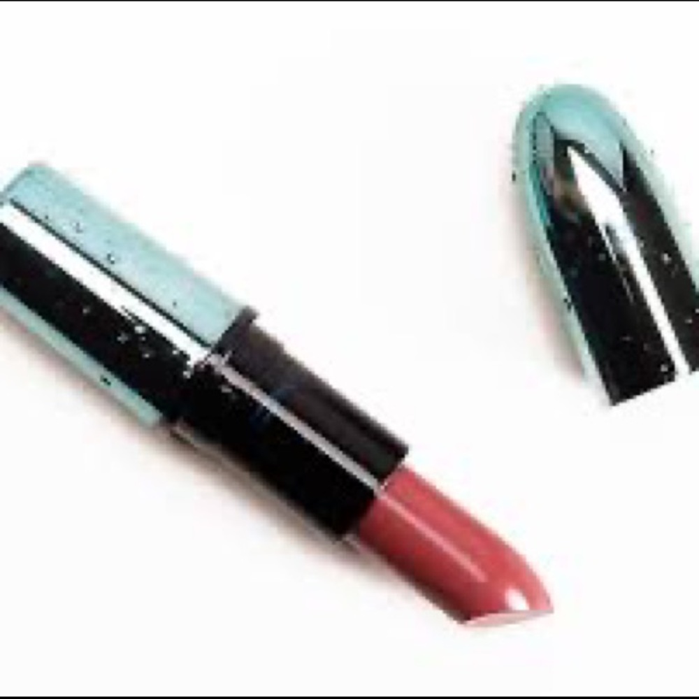 MAC Cosmetics Alluring Aquatic Lipstick